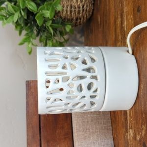 White ceramic wax warmer